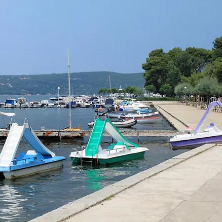 Lägenhet With A Parking Space Punat, Krk - 5350 *