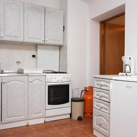 아파트 With A Parking Space Punat, Krk - 5350