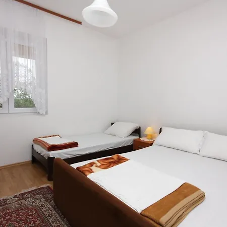 With A Parking Space Punat, Krk - 5350 * 푸나트