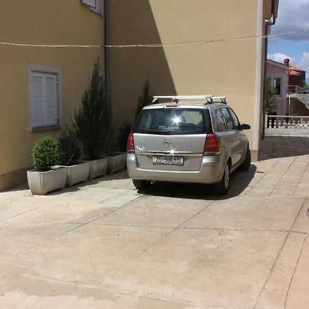 With A Parking Space Punat, Krk - 5350 بونات
