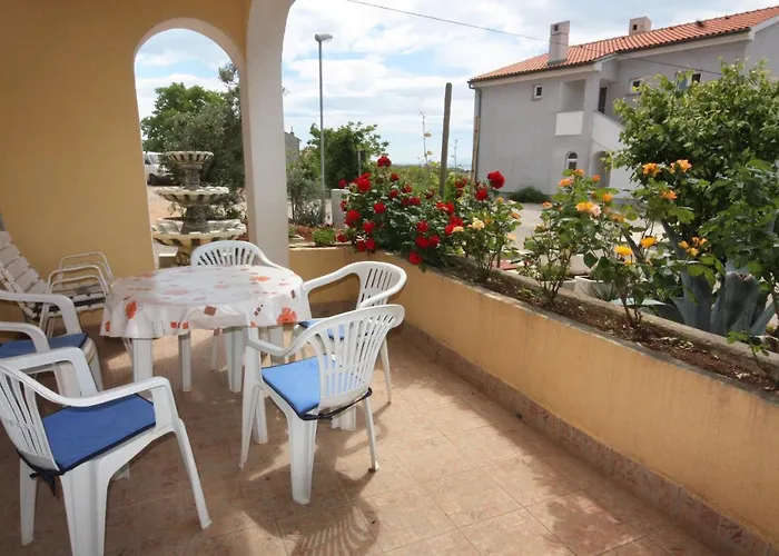 With A Parking Space Punat, Krk - 5350 شقة بونات